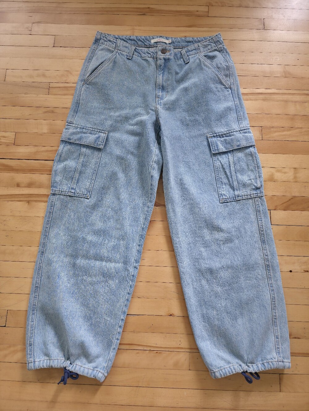Brand New Jeans Levis Baggy